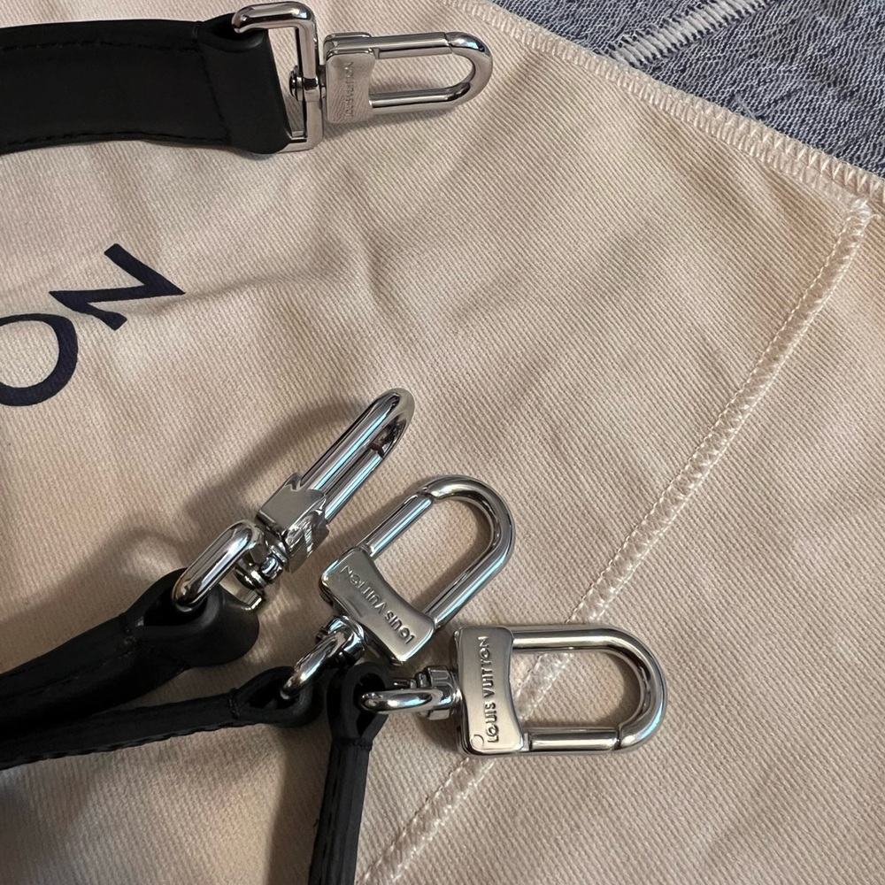 Louis Vuitton Side Trunk - Picture 7 of 11